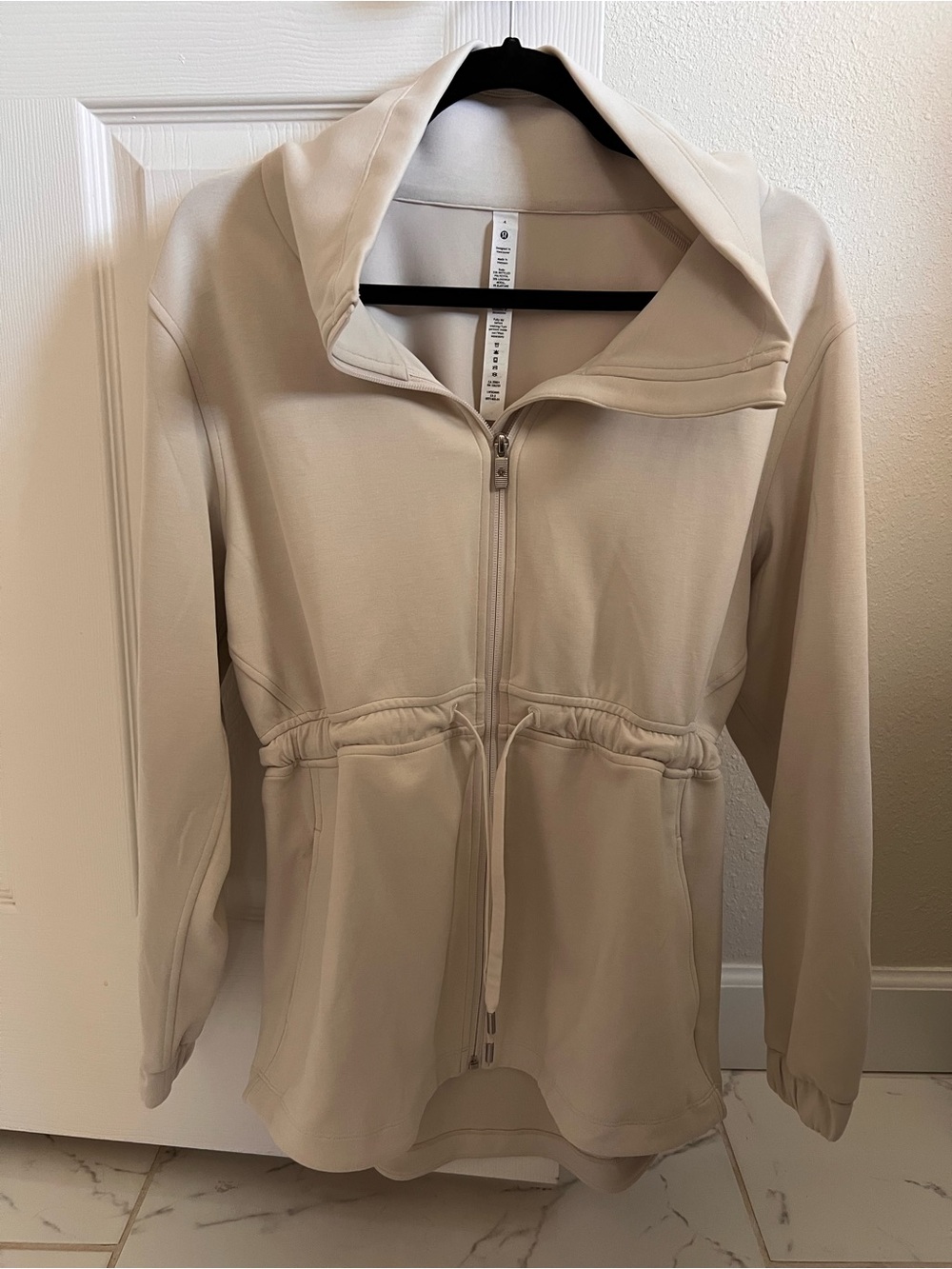 Lululemon Softened Cinch-Waist Jacket White Opal Size 4 NWOT